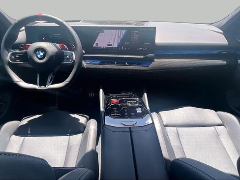 Used 2025 BMW M5 Touring AWD/4WD image 14