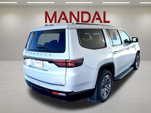 Used 2022 Jeep Wagoneer Series III w/ Convenience Group I RWD image 5