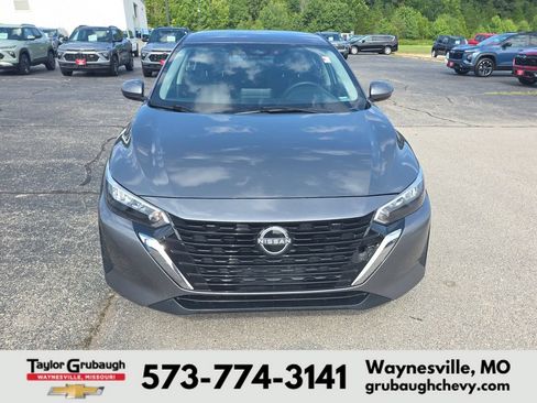 Used 2024 Nissan Sentra SV FWD image 3