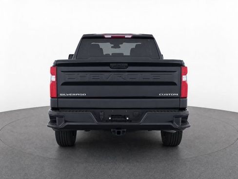 Used 2024 Chevrolet Silverado 1500 Custom RWD image 3