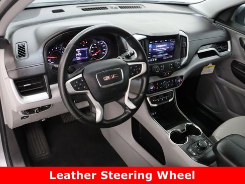 Used 2023 GMC Terrain SLT image 13