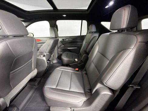 Used 2025 Chevrolet Traverse Z71 w/ Driver Confidence Package AWD/4WD image 29