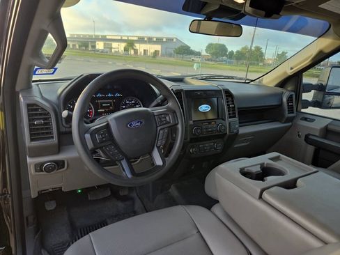 Used 2022 Ford F350 XL w/ Power Equipment Group AWD/4WD image 9