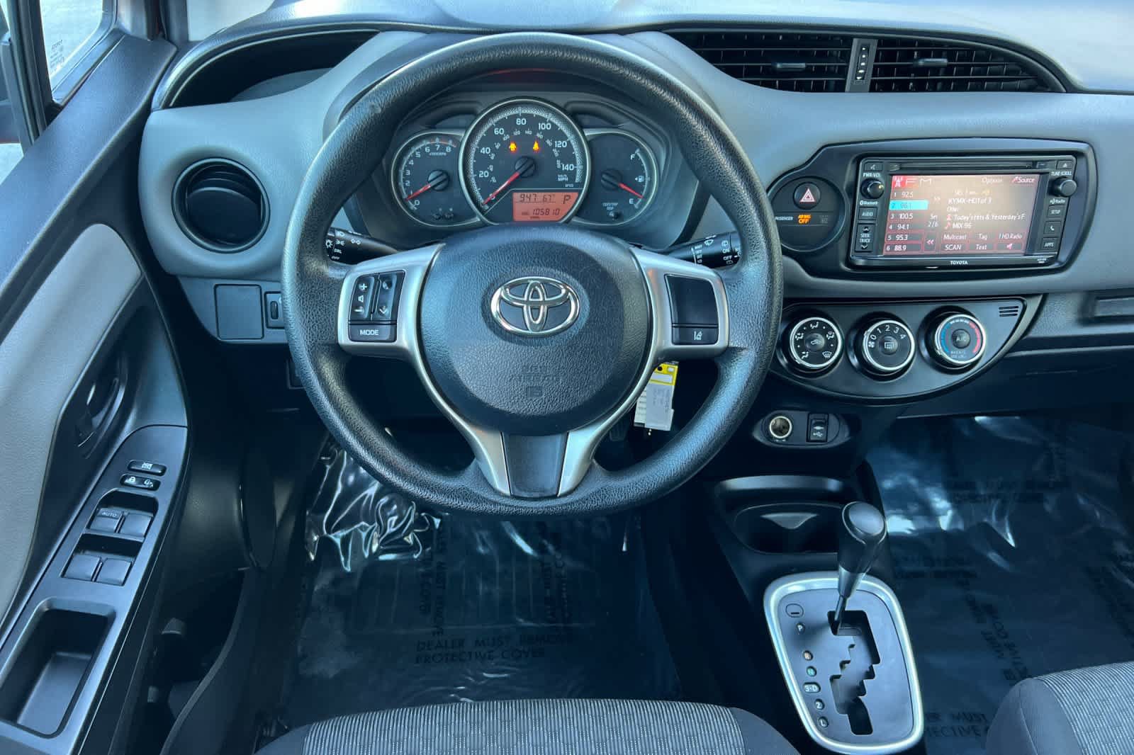 Used 2017 Toyota Yaris L w/ Carpet Mat Package FWD image 14