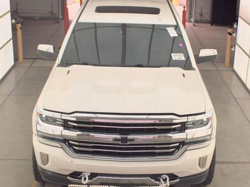 Used 2017 Chevrolet Silverado 1500 High Country AWD/4WD image 2