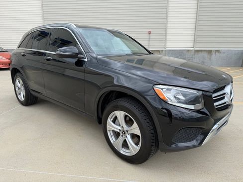 Used 2017 Mercedes-Benz GLC 300 image 1