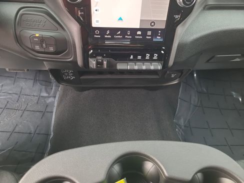 New 2026 RAM 2500 Tradesman image 25