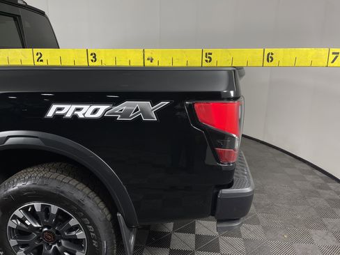 Used 2024 Nissan Titan PRO-4X w/ Pro-4x Convenience Package image 10