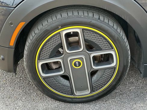 Used 2021 MINI Cooper SE w/ 8.8" Touchscreen Nav Package image 24