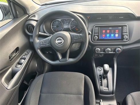 New 2025 Nissan Kicks Play S image 21