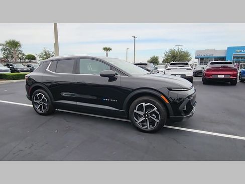 New 2026 Chevrolet Equinox EV LT image 26