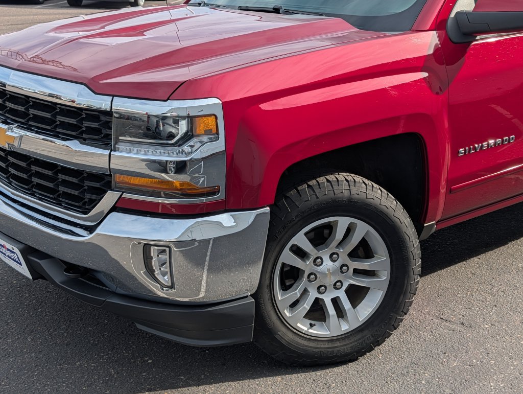 Used 2018 Chevrolet Silverado 1500 LT w/ All Star Edition AWD/4WD image 29