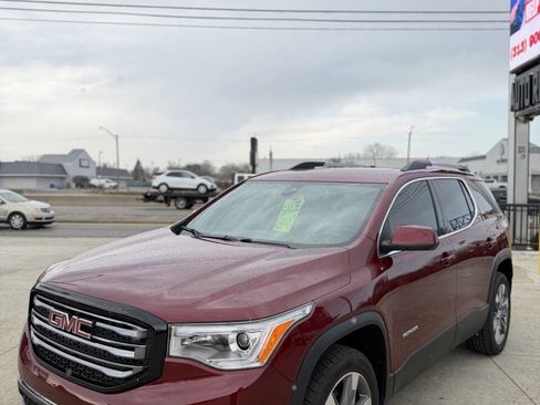 Used 2018 GMC Acadia SLT w/ LPO, Black Accent Package image 3