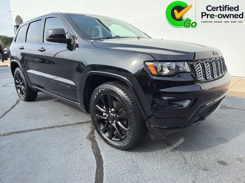 Used 2019 Jeep Grand Cherokee Altitude RWD image 2