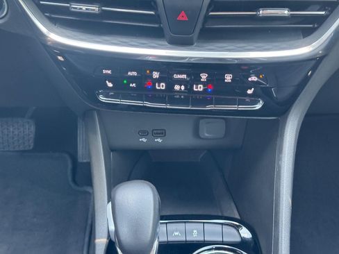 Used 2024 Buick Encore GX Avenir w/ Avenir Convenience Package FWD image 15