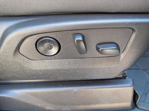 Used 2022 Chevrolet Silverado 1500 ZR2 w/ Technology Package image 15