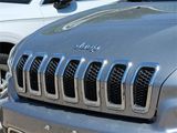 Used 2016 Jeep Cherokee Limited image 2