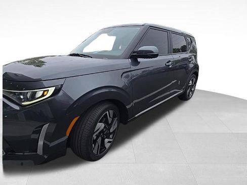 Used 2023 Kia Soul GT-Line w/ GT-Line Technology Package FWD image 2