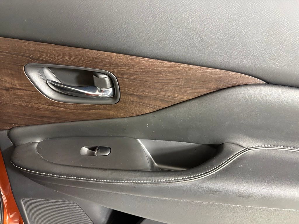 Used 2019 Nissan Murano Platinum w/ Cargo Package FWD image 15