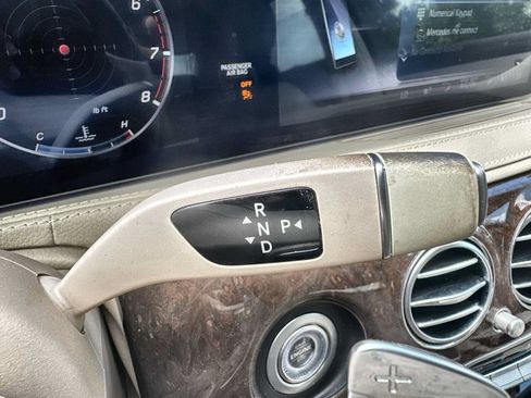 Used 2019 Mercedes-Benz S 560 Sedan image 23