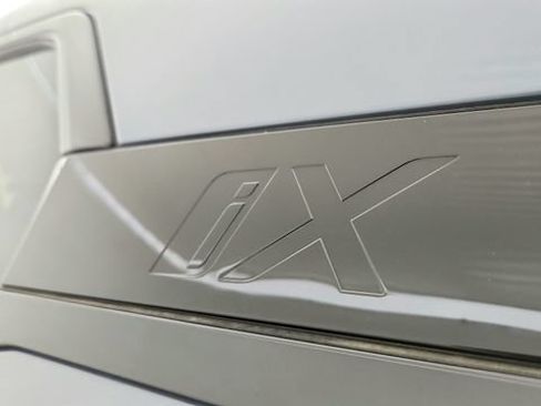 Used 2024 BMW iX xDrive50 w/ Sport Package AWD/4WD image 32