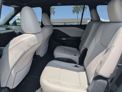 New 2026 Lexus TX 350 AWD image 25