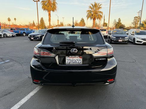 Used 2013 Lexus CT 200h image 4