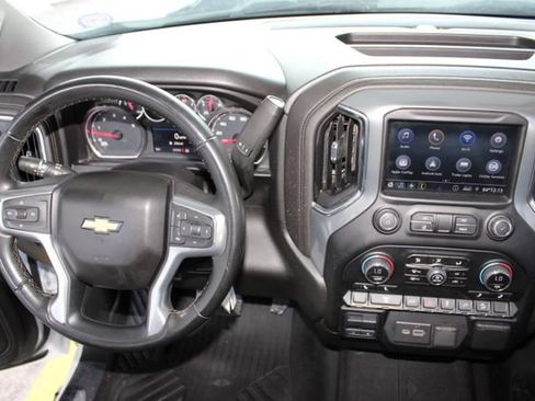 Used 2023 Chevrolet Silverado 2500 LT AWD/4WD image 21