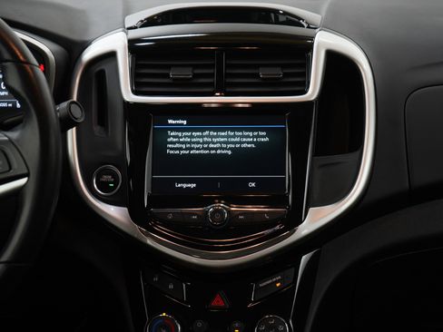 Used 2019 Chevrolet Sonic LT w/ Convenience Package image 15