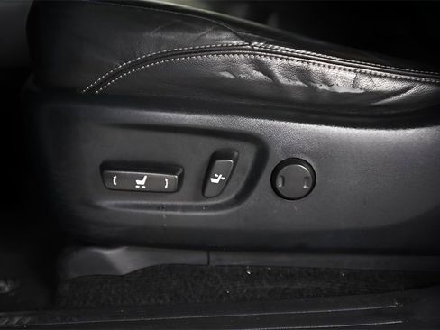 Used 2019 Toyota 4Runner Limited image 13