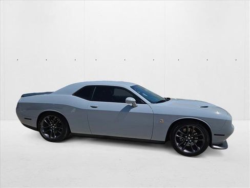 Used 2022 Dodge Challenger R/T Scat Pack w/ Plus Package image 4