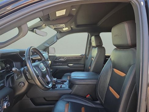 Used 2023 GMC Sierra 1500 AT4 w/ Technology Package AWD/4WD image 13