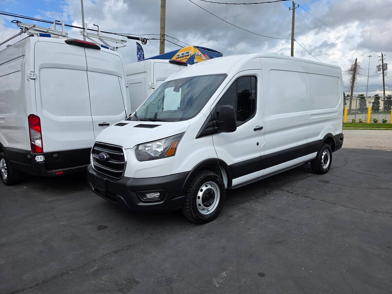 Used 2020 Ford Transit 250 Medium Roof RWD image 28