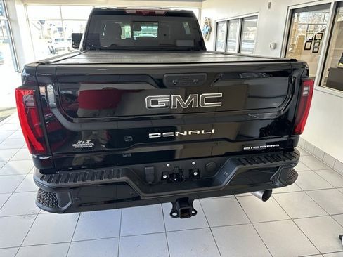 Used 2025 GMC Sierra 2500 Denali Ultimate image 5