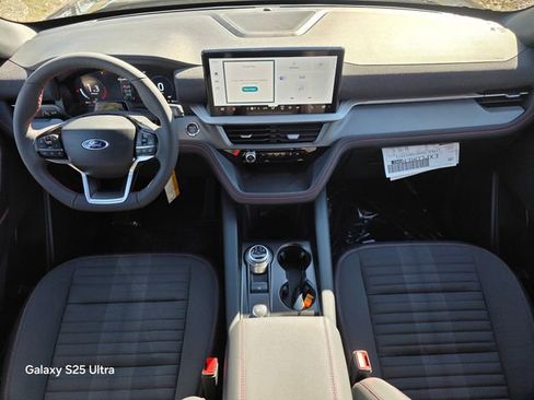 New 2026 Ford Explorer ST-Line w/ ST-Line Street Pack image 16