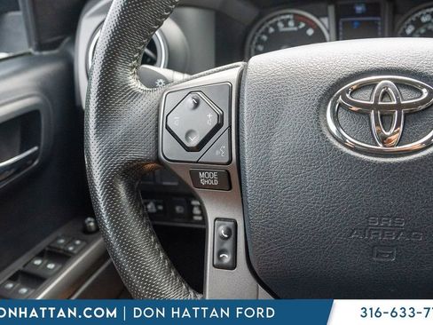 Used 2020 Toyota Tacoma TRD Sport AWD/4WD image 11