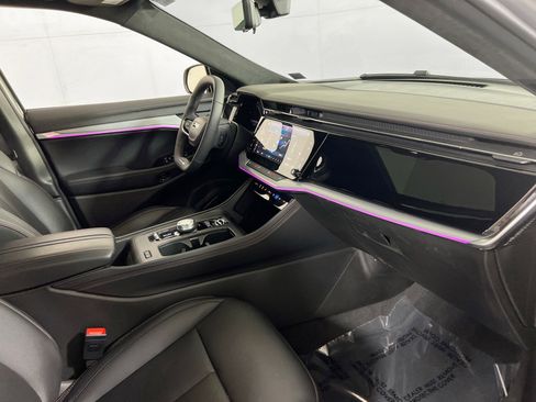 Used 2024 Jeep Wagoneer Launch Edition image 30