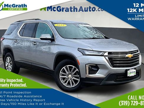 Used 2023 Chevrolet Traverse LT image 1