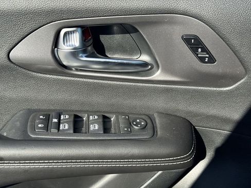 New 2026 Chrysler Pacifica Select image 29