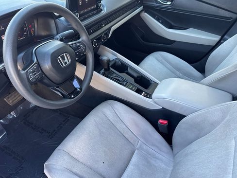 Used 2025 Honda Accord SE image 4