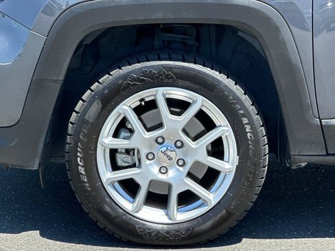 Certified 2023 Jeep Renegade Latitude AWD/4WD image 26