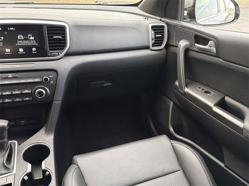 Used 2021 Kia Sportage S image 24
