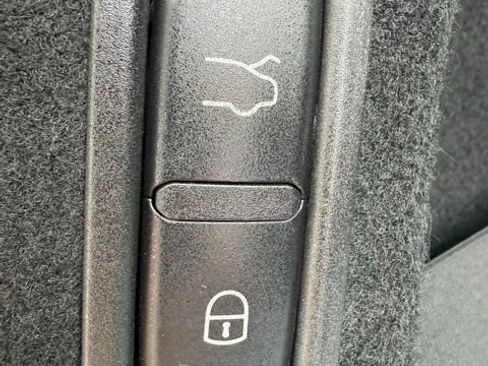 Used 2019 Maserati Levante Trofeo image 14