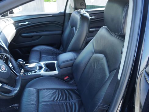 Used 2013 Cadillac SRX FWD image 25