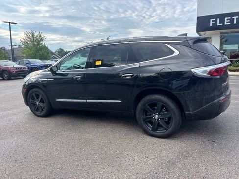 Used 2024 Buick Enclave Essence w/ Sport Touring Edition AWD/4WD image 8