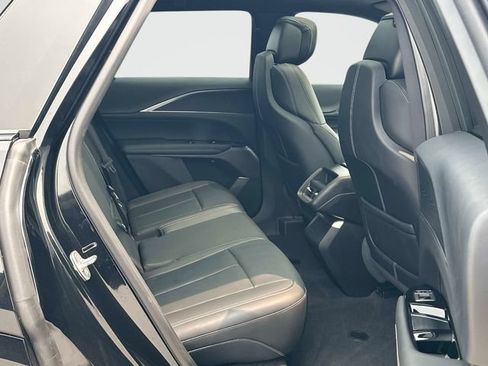 Certified 2024 Cadillac Lyriq Luxury AWD/4WD image 21