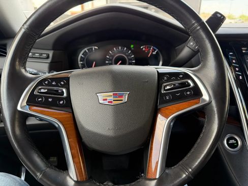 Used 2018 Cadillac Escalade Luxury w/ LPO, Radiant Package AWD/4WD image 10