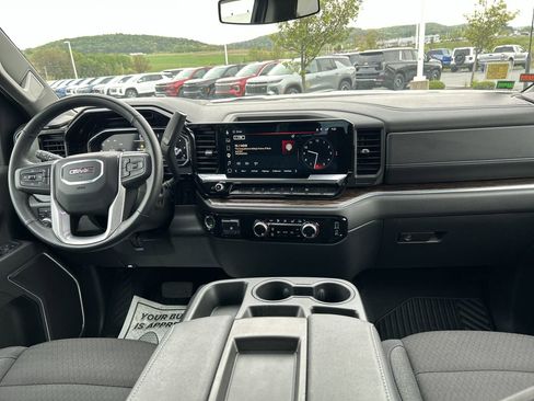 Used 2025 GMC Sierra 2500 SLE w/ SLE Convenience Package AWD/4WD image 18