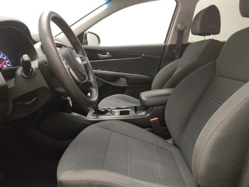 Used 2019 Kia Sorento FWD V6 image 17