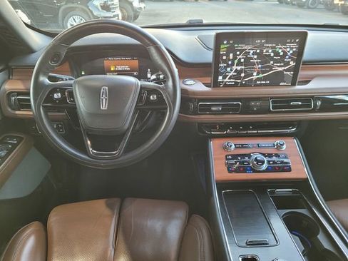 Used 2020 Lincoln Aviator Reserve w/ Equipment Group 202A image 7